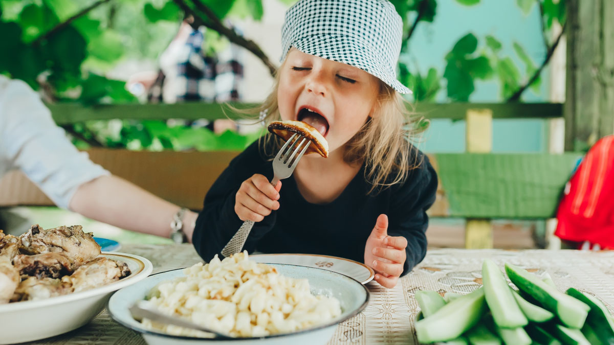 A Nutritionist’s Prime Tip for Getting Kids to Eat Veggies